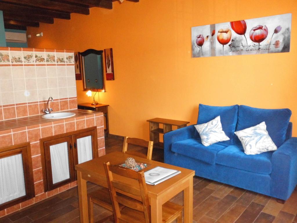 Apartamentos Trinidad Alange Pokoj fotografie
